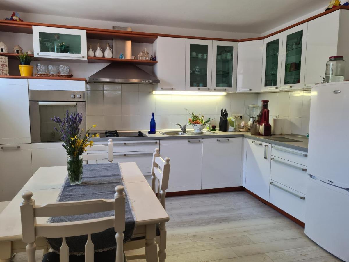Apartmani Maretimo Primosten Ngoại thất bức ảnh