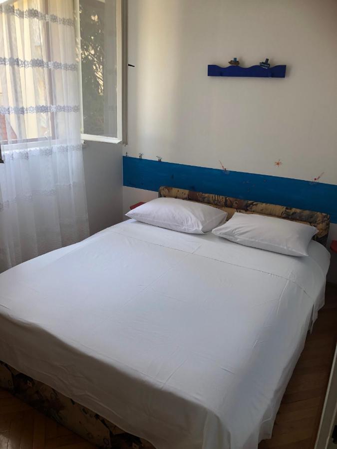 Apartmani Maretimo Primosten Ngoại thất bức ảnh
