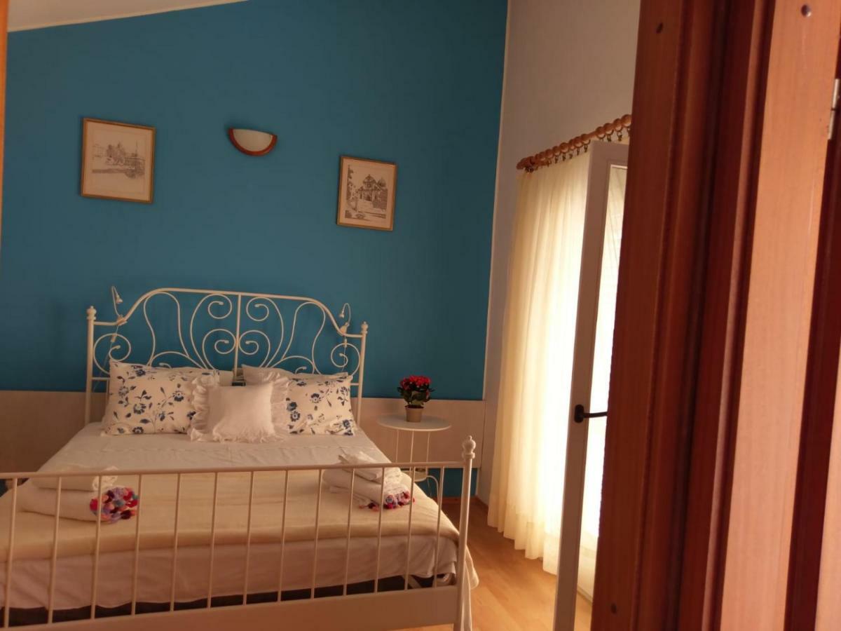 Apartmani Maretimo Primosten Ngoại thất bức ảnh